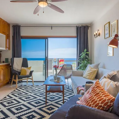 Sunset Apartment *